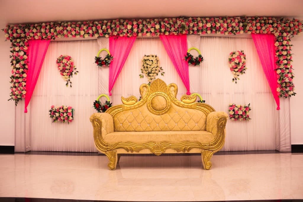 Royal Resort — decorated wedding stage